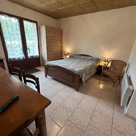 B - Ferme Du Port D'enveaux - Au Bord De La Dordogne Apartmán *